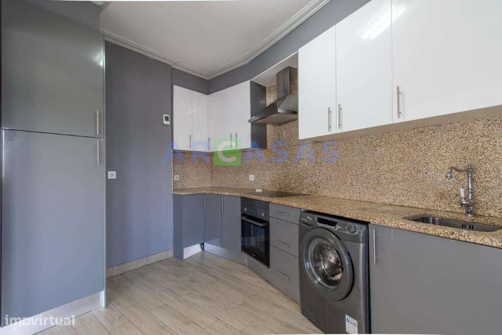 Andar moradia V3 com 2 garagens fechadas em São Cosme, Gondomar-6