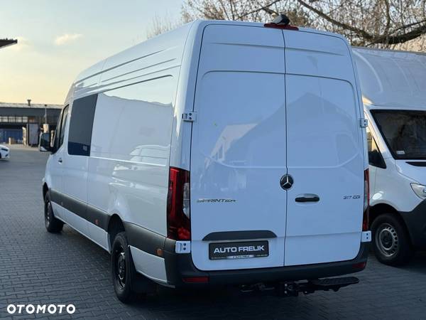 Mercedes-Benz Sprinter - 5