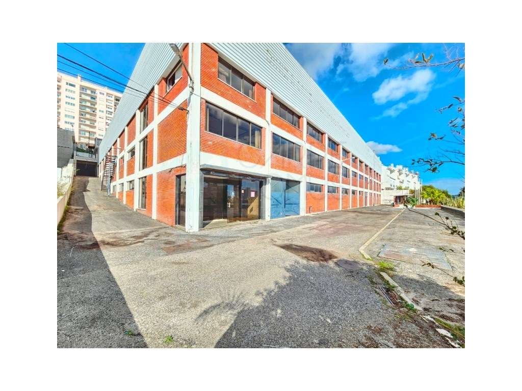Edifício Industrial em Alfragide, Amadora, Lisboa. - Grande imagem: 2/60