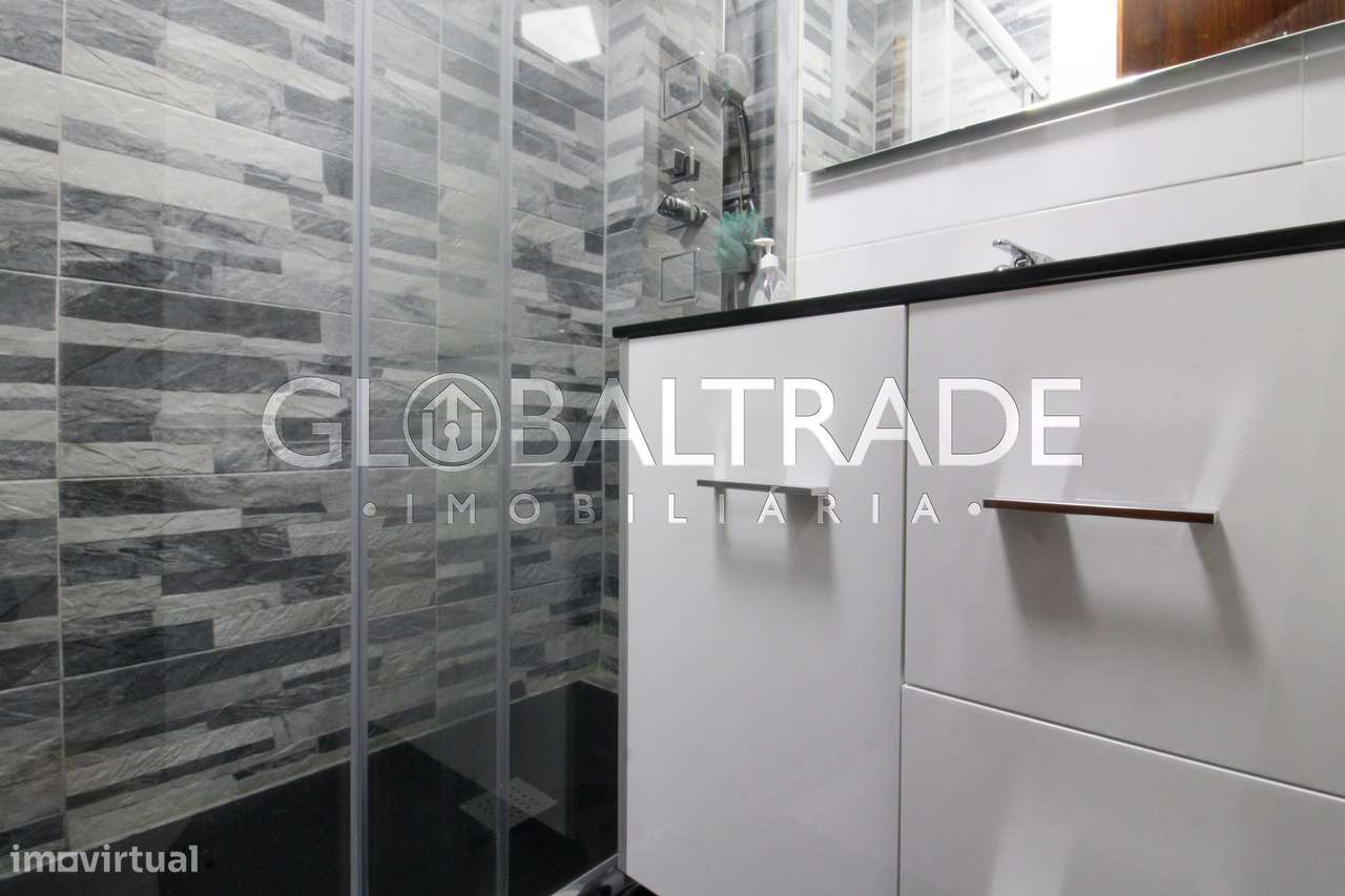 Apartamento T2 Equipado & Mobilado em Fânzeres-11
