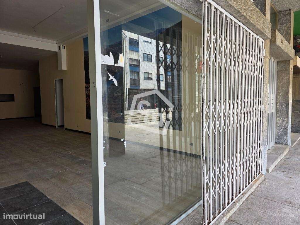 Loja ampla na Rua Brito Capelo para Comércio ou Serviços - Grande imagem: 4/18