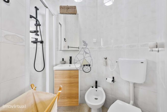 Apartamento T4 Completamente Renovado em Portimão-7