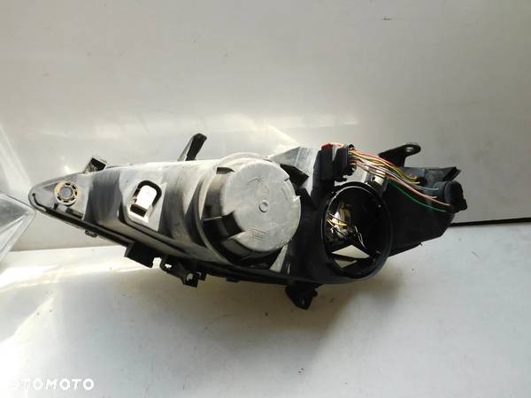 Lampa prawa przód PEUGEOT 307 Europa - 5