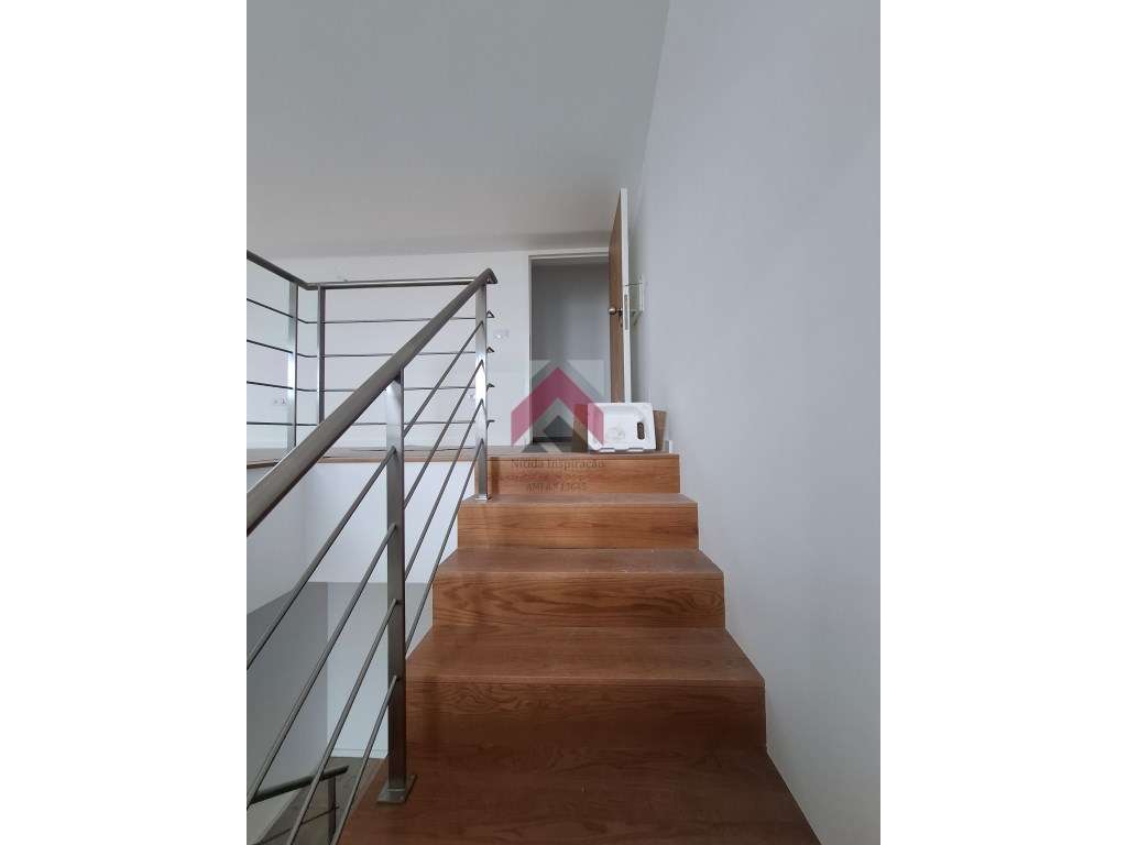 Apartamento T2 + Duplex Amplo + Terraço na Cobertura em Esgueira, A...-17