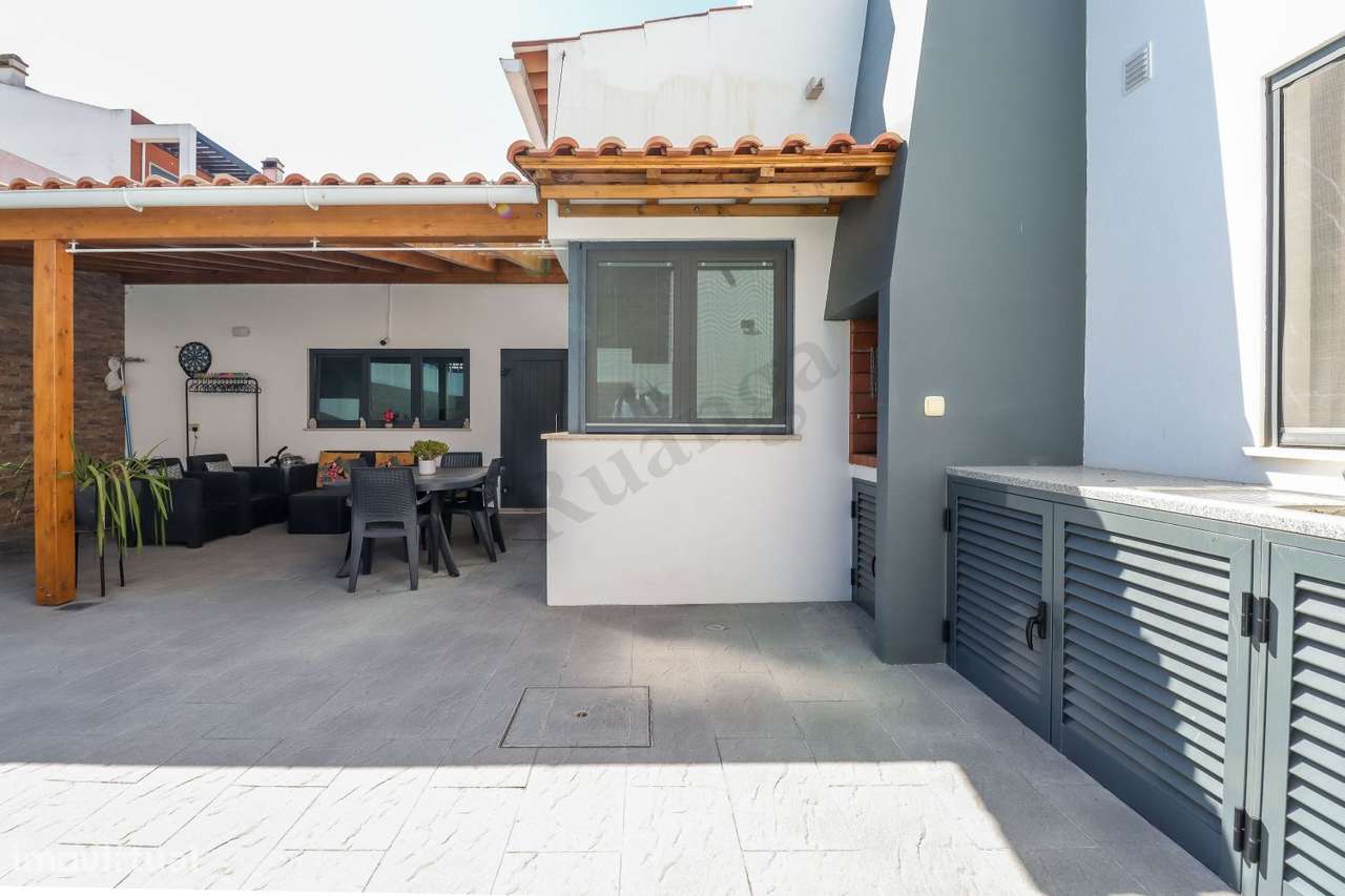 Excelente Moradia  para venda na Aldeia de Santo André-36