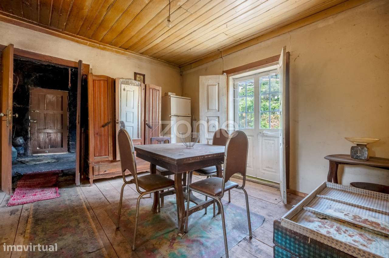 Quintinha com casa em pedra e terreno com 1.200 m2 - Gôve, Baião - Grande imagem: 1/29