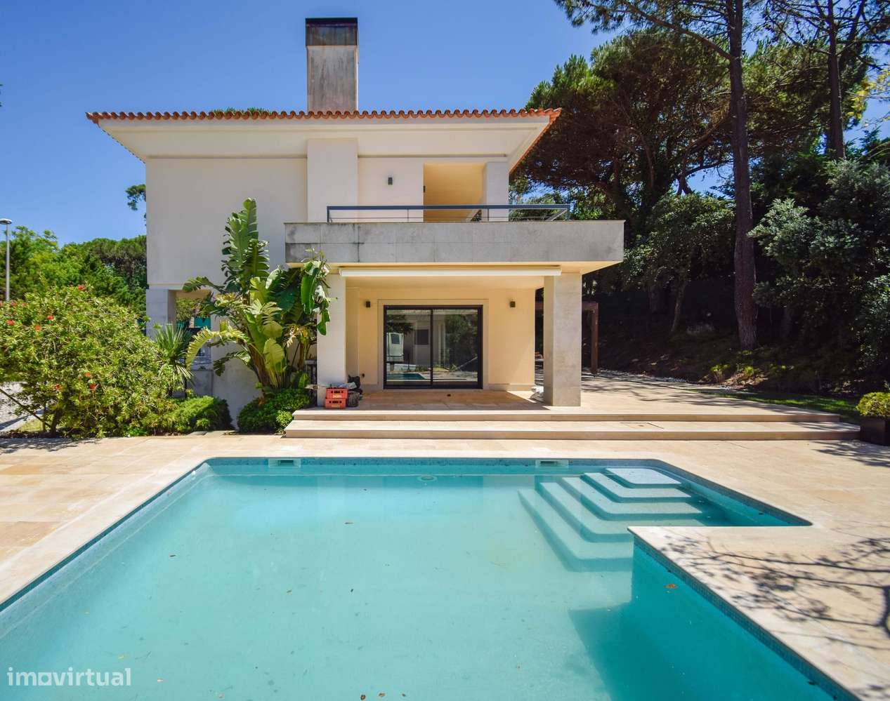 Moradia com 5 quartos, jardim e piscina, no Estoril - Grande imagem: 4/55