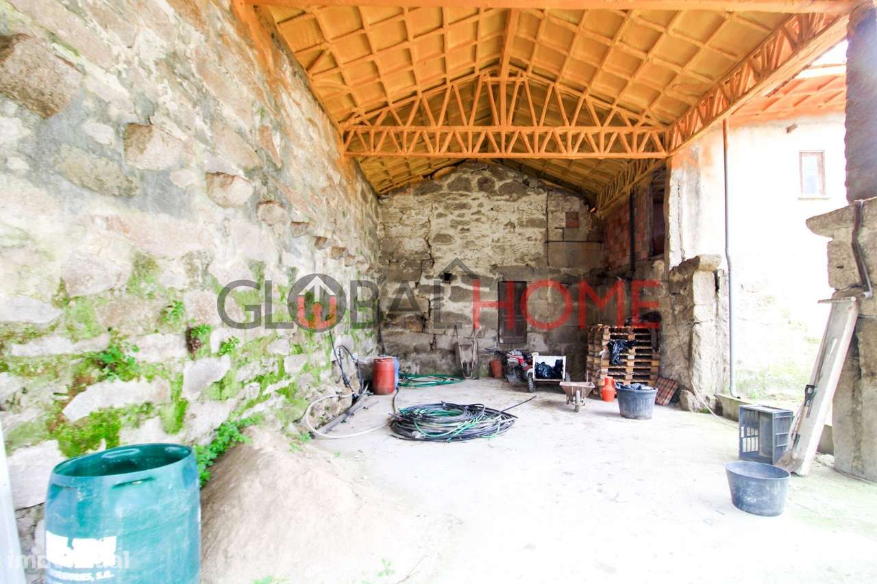 Quinta para Reabilitação com 1.251 m² em Águas Santas-12