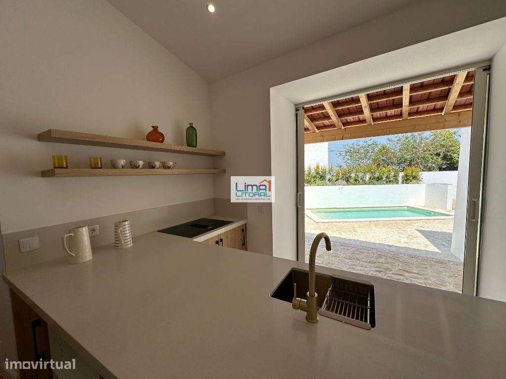 Moradia T3 renovada - próximo da praia da Nazaré-6