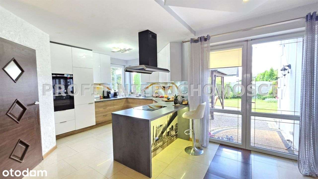 Ładny dom wolnostojący w spokojnej okolicy-11