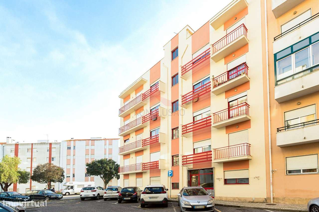 **Apartamento T3 em Venda no Carregado - Oportunidade Imperdível! **-20