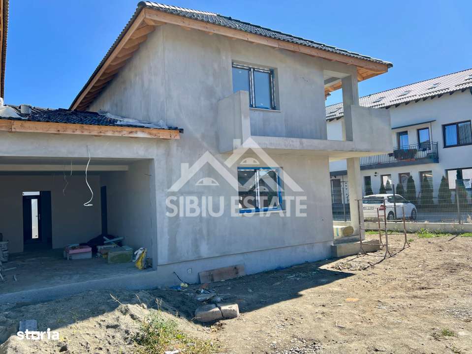 Casa individuala cu garaj , curte generoasa - Imagine principală: 2/19