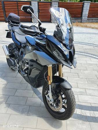 BMW XR - 1