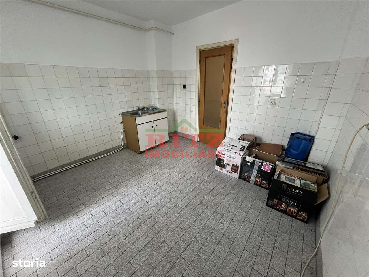 Nou! Ap. 3 cam., decom., et. 2, boxa, zona Scoala de Politie!-6