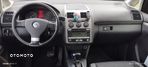 Volkswagen Touran 2.0 TDI DSG Highline - 5