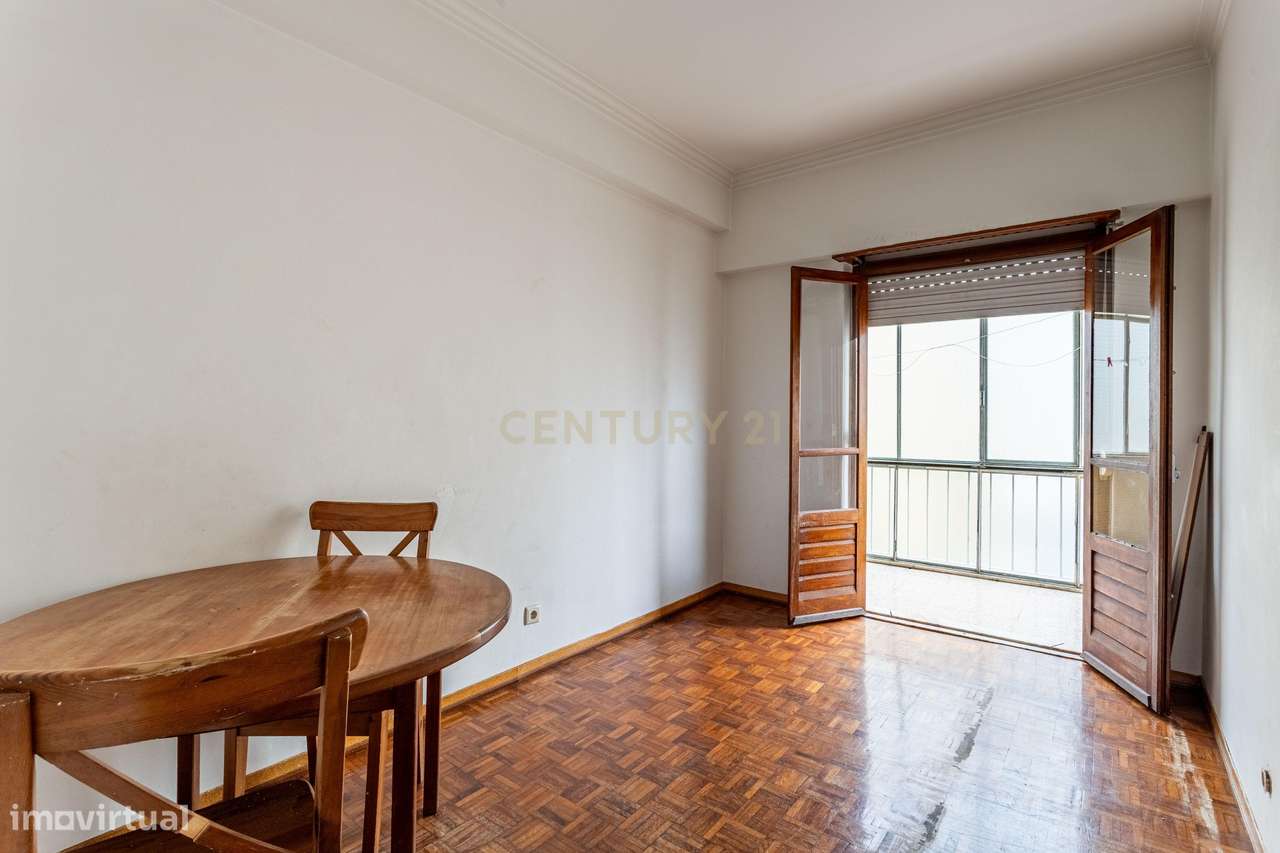 Apartamento T3 para Recuperação em Póvoa de Santo Adrião-13