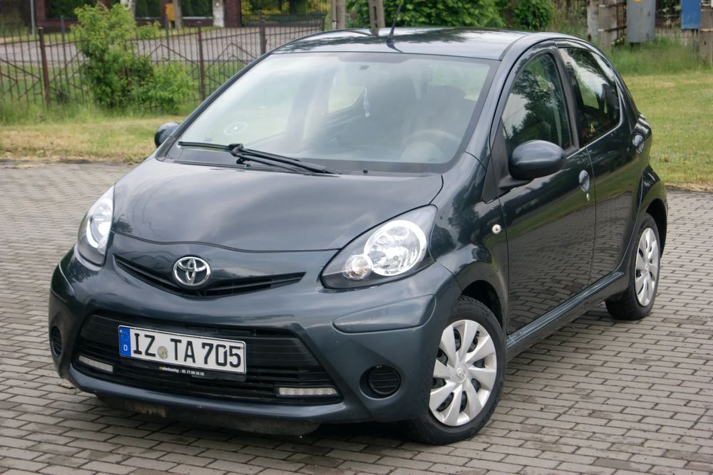 Toyota Aygo I Connect 2012