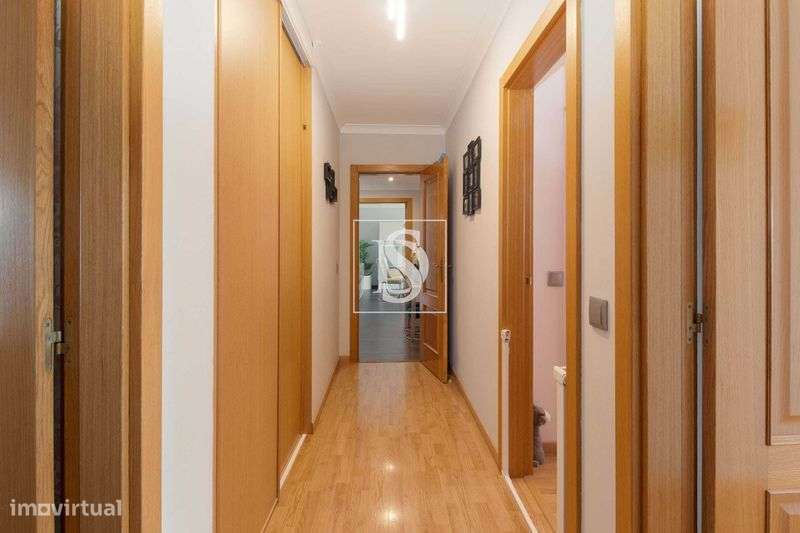 Apartamento T3 / Arrecadação / 2 lugares de Garagem / Terraço - Grande imagem: 5/12