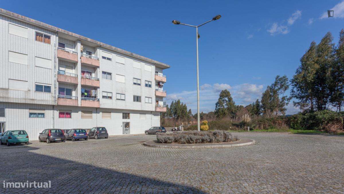 Quarto - localizado em Maia - Grande imagem: 2/10