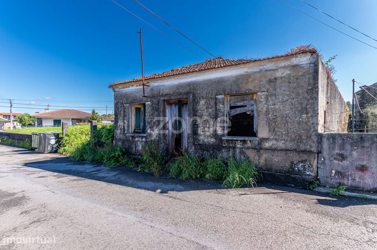 Moradia com terreno para Reconstrução em Arada – Ovar - Grande imagem: 2/9