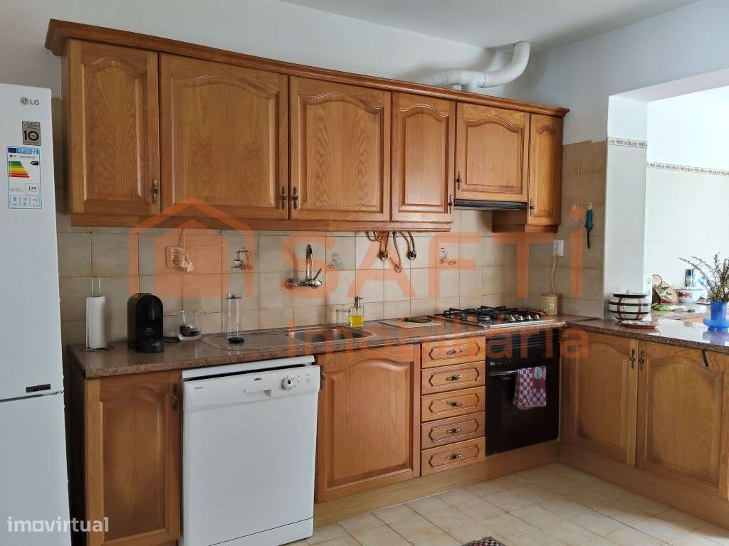 Moradia T4 totalmente equipada em São Martinho das Amoreiras - Grande imagem: 5/44