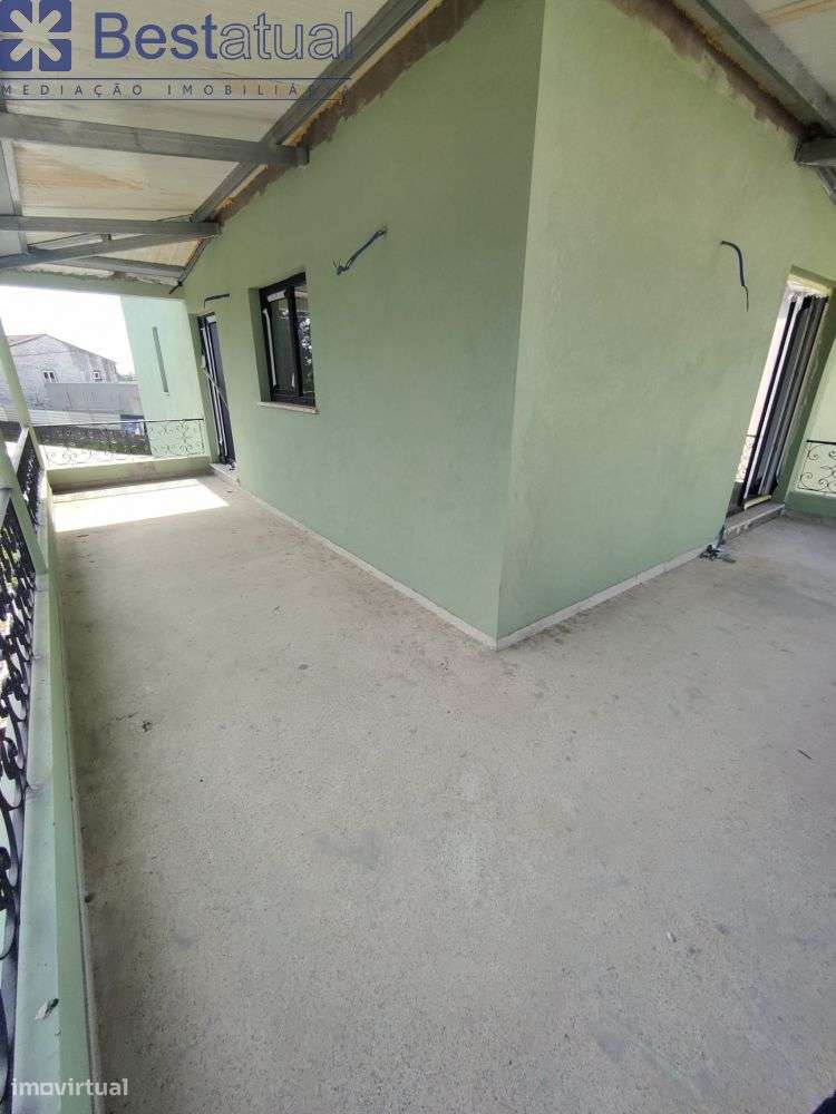 Moradias Bifamiliar - Acab. de Qualidade - Avidos-30