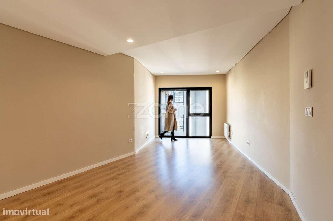 Apartamento T2 no Porto Junto ao metro Casa da Música - Grande imagem: 4/21