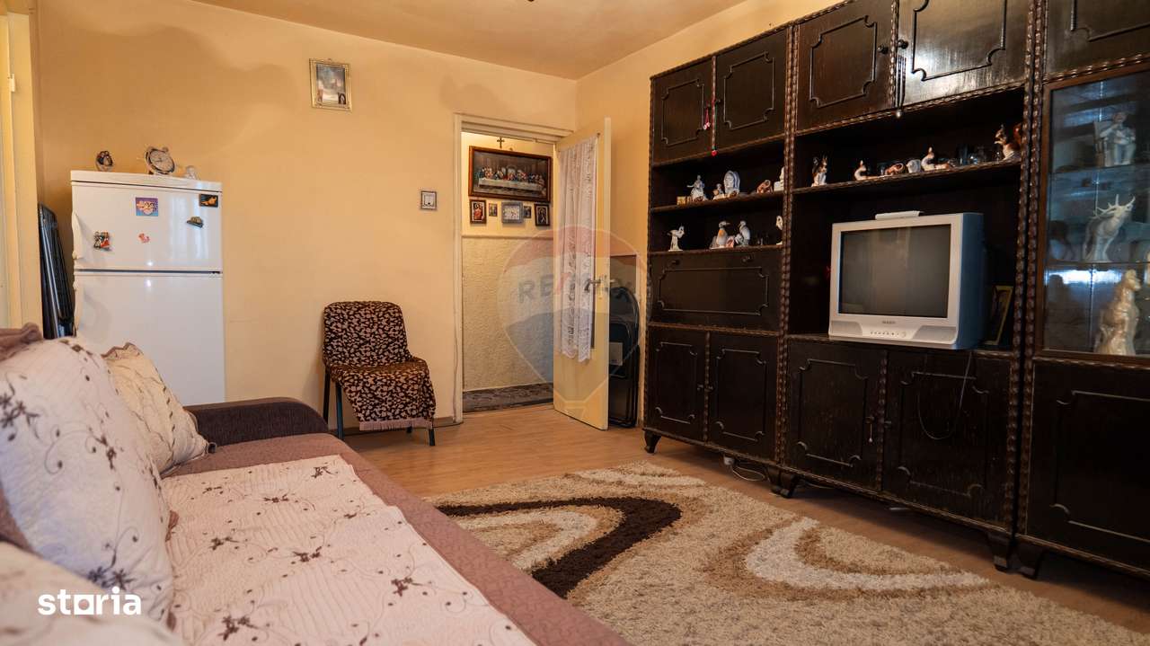 Vânzare apartament 3 camere,  zona Pantelimon - Liceul Lucian Blaga-0