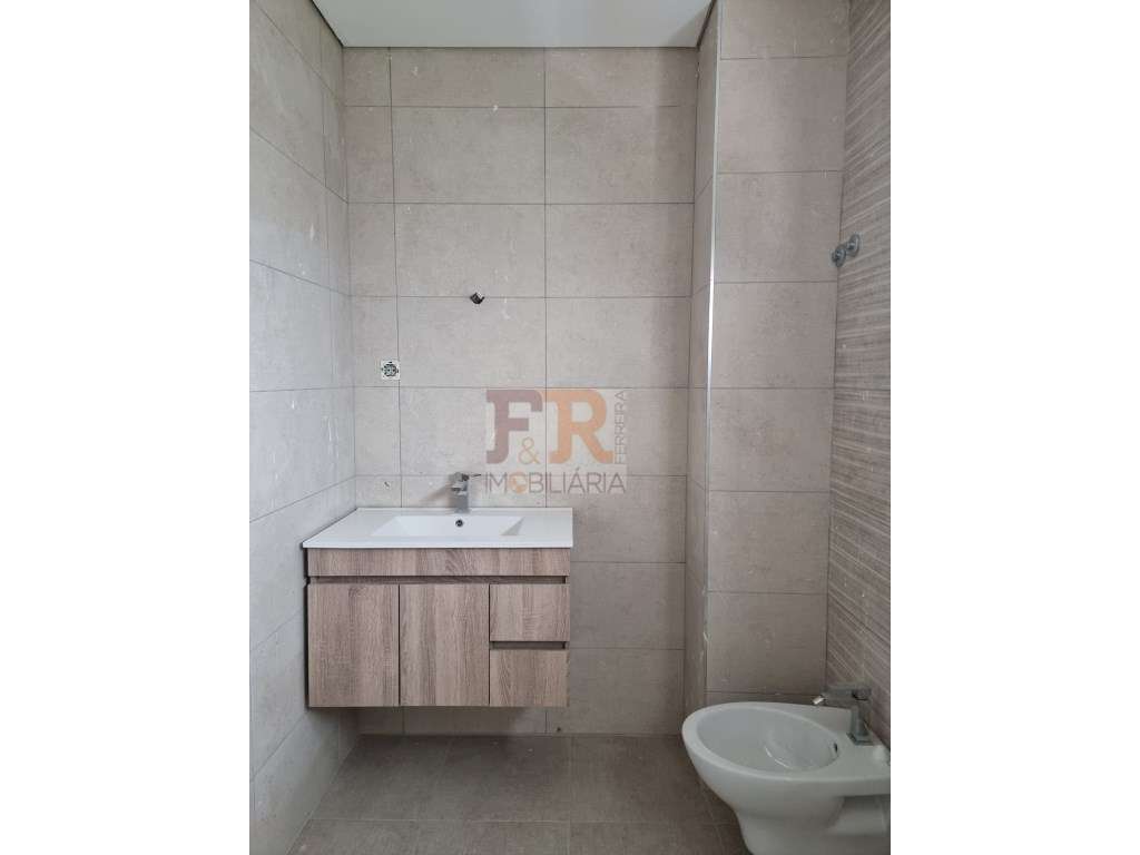 Moradias Geminada DuplexT3 com Pérgola. Pinhal do General. Fernão F...-27