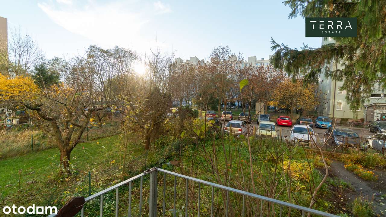 Dwupokojowe mieszkanie do remontu na parterze z balkonem i ogródkiem-13