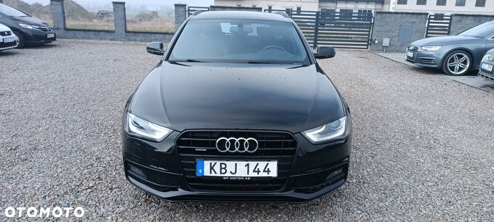 Audi A4 Avant 2.0 TDI DPF clean diesel quattro S line Sportpaket - 29