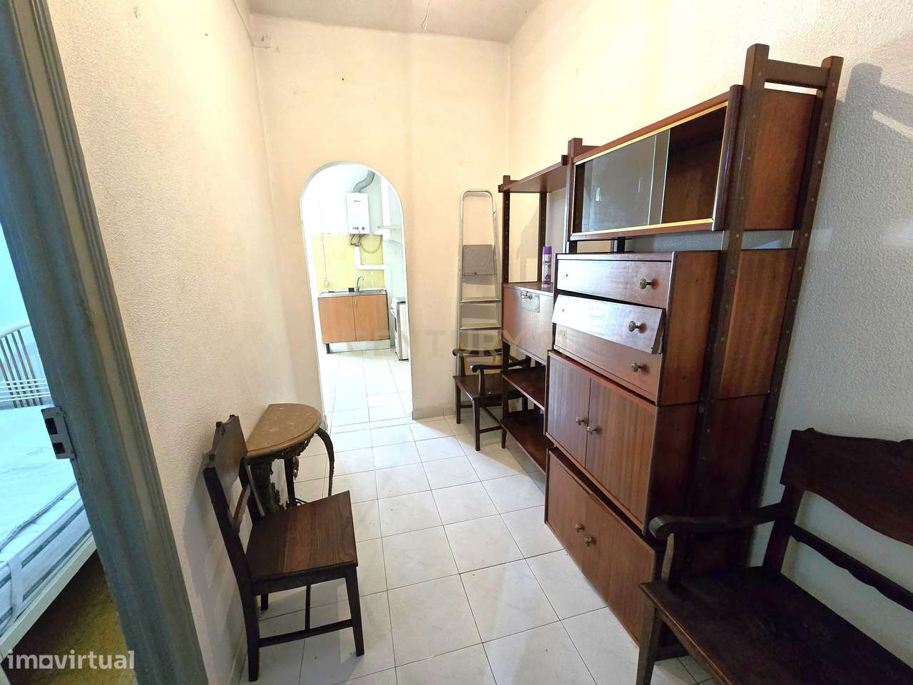 Venda de 1/4 de um Prédio em Propriedade Total em Almada-9
