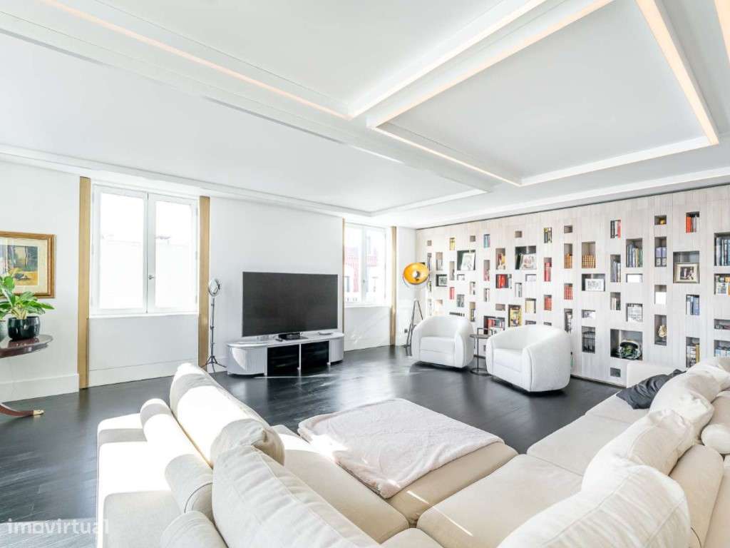 Apartamento T4 com garagem e vista sobre o Rio Tejo no Chiado, Lisboa - Grande imagem: 2/24