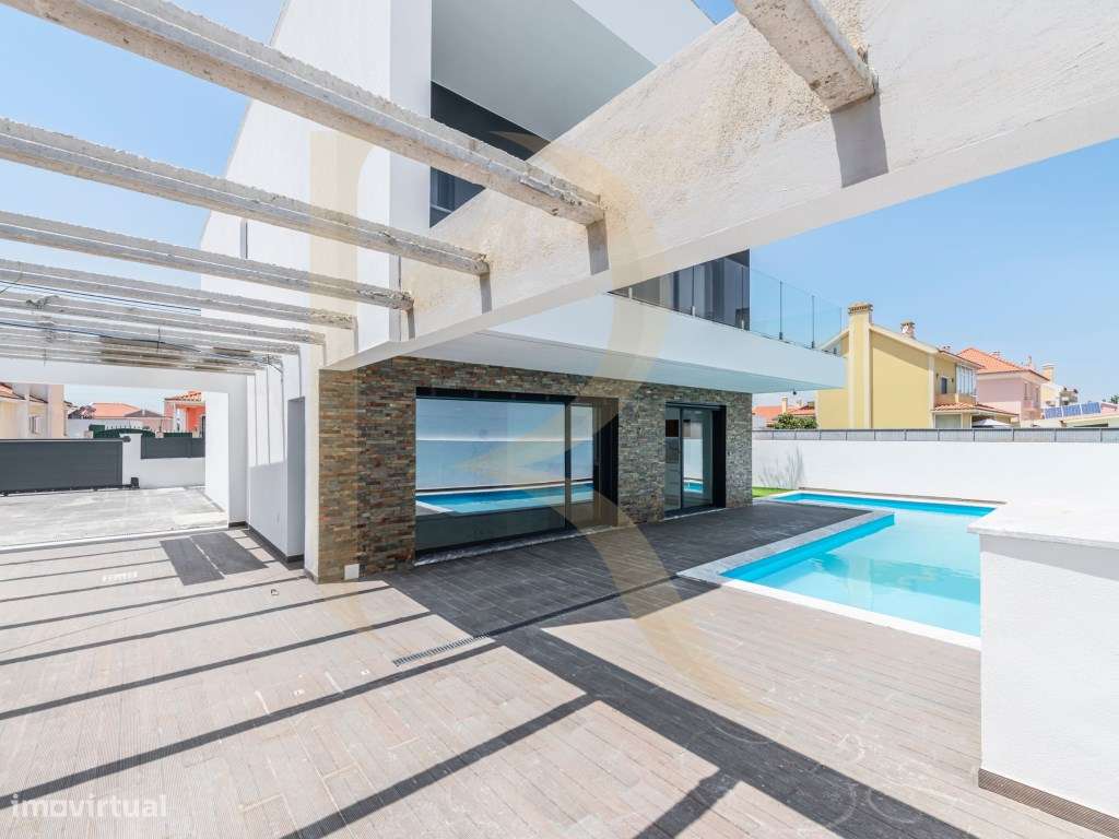 Moradia T4 nova isolada com piscina em Quinta de Valadares - Corroios - Grande imagem: 5/20