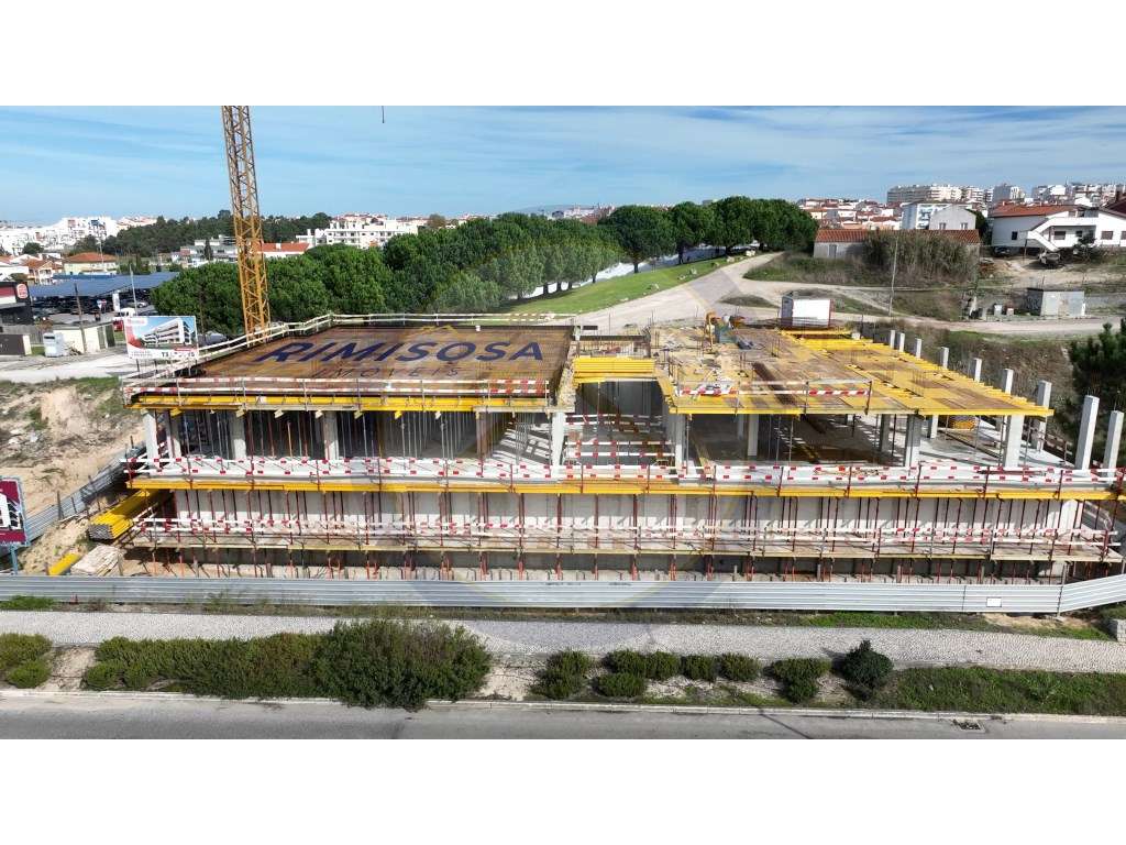 Fantástico T4 na cobertura em Caldas da Rainha-17