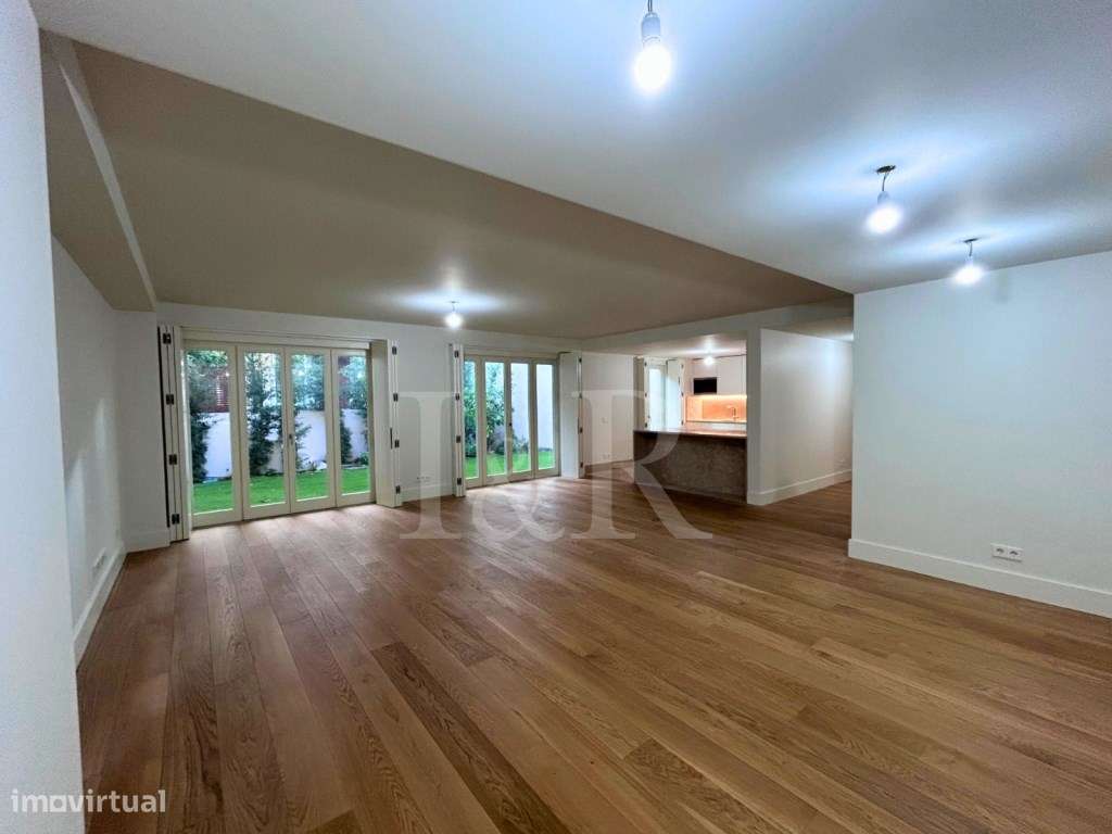 Apartamento T3 com pátio e estacionamento, Capuchos Residences, Lisboa - Grande imagem: 4/43