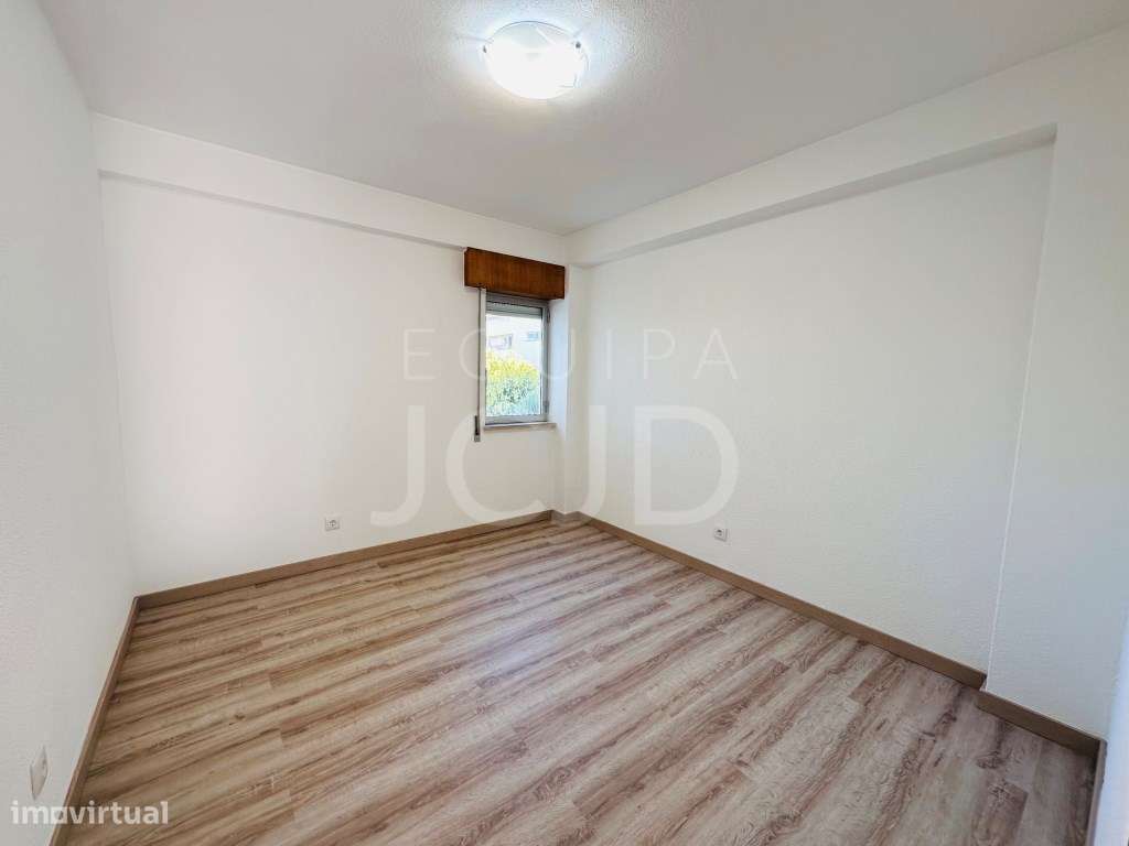 Apartamento T3 Totalmente Remodelado a Estrear - Costa da Caparica-15