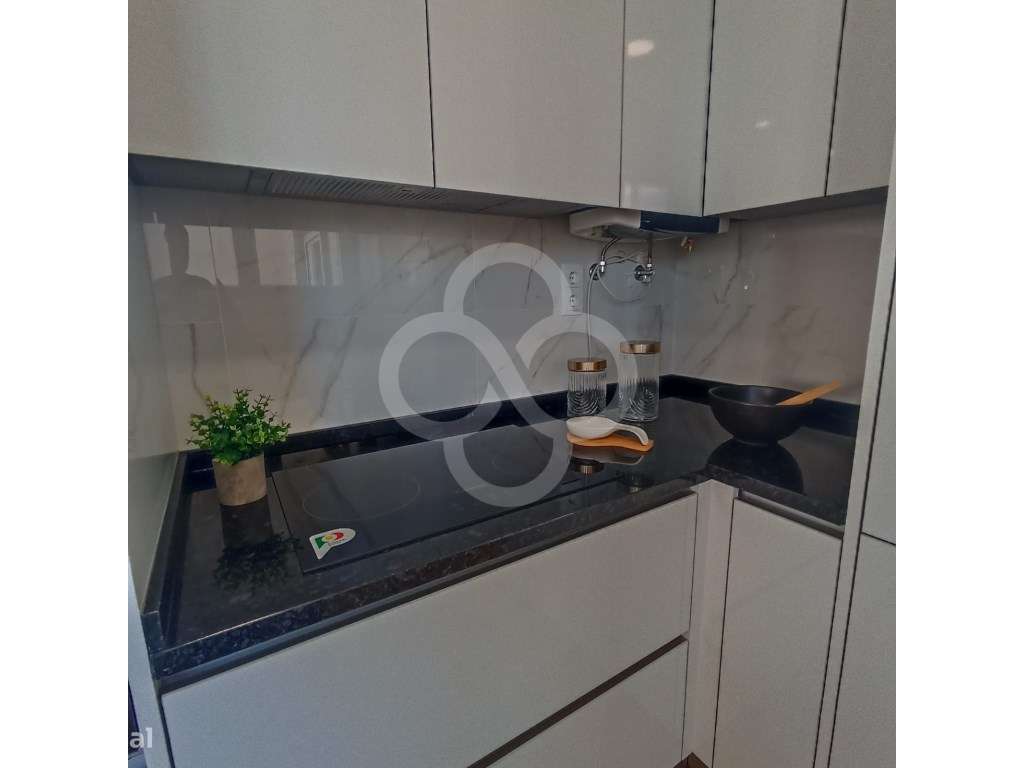 Apartamento T4 totalmente remodelado e equipado em bairro familiar ... - Grande imagem: 2/7