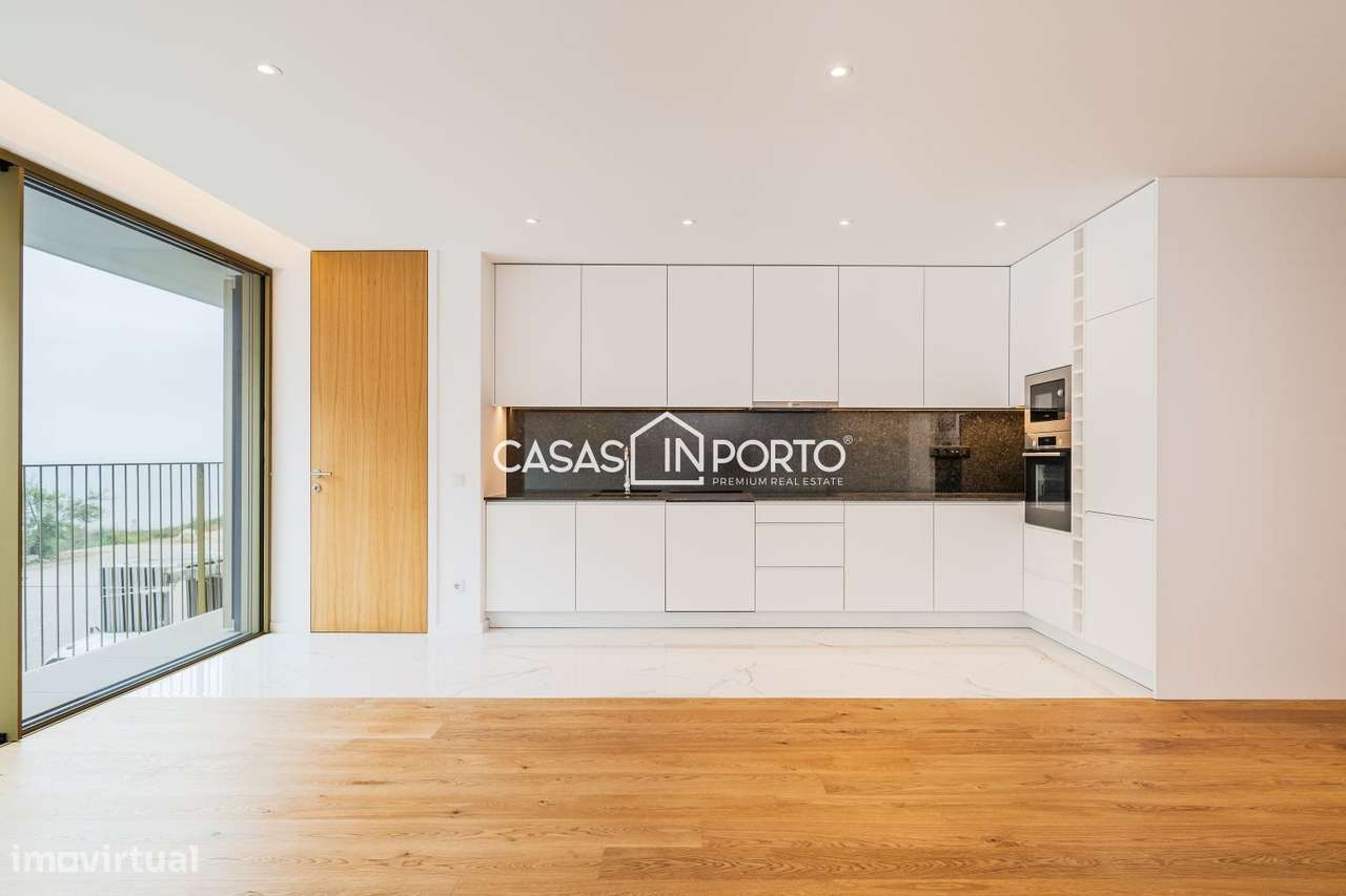 T2 de Luxo com Vista Panorâmica onde o Rio abraça o Mar-3