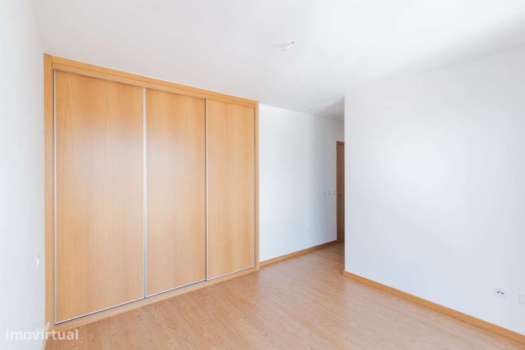 Moradia V3 Loteamento Penedos Altos - Lote 24-8