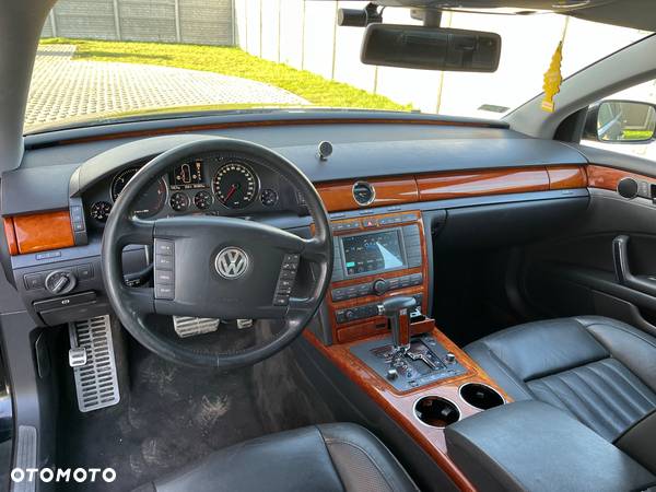 Volkswagen Phaeton 3.0 V6 TDI 4Mot (5 os.) - 12