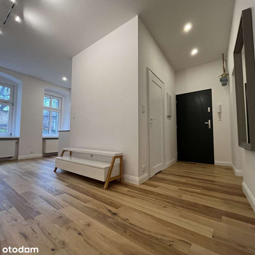 Mieszkanie 3 pokojowe 51m2 - parter - po generalny-0