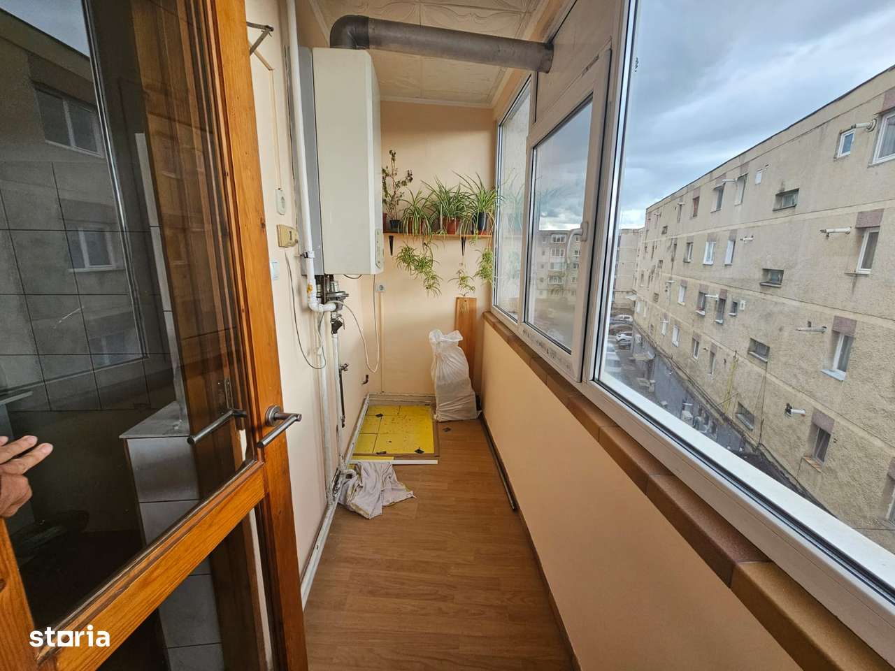 2 Camere Decomandat Rasnov Florilor 53mp utili - Imagine principală: 1/9