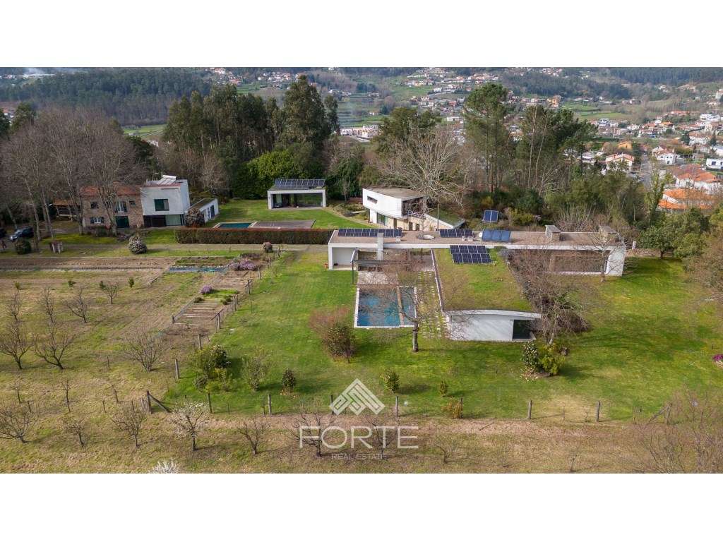 Quinta do Pomar Maior, em Arouca, com quatro moradias autónomas ins... - Grande imagem: 3/60