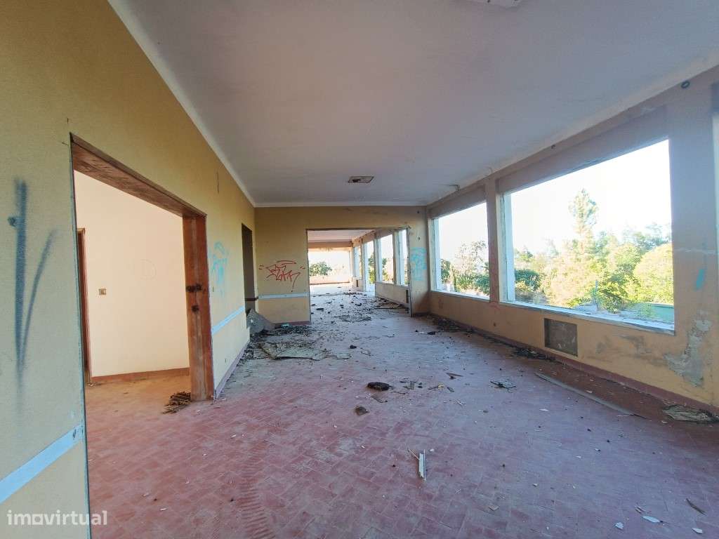 PRÉDIO PARA SERVIÇOS-23