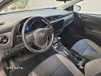 Toyota Auris 1.6 Premium - 8