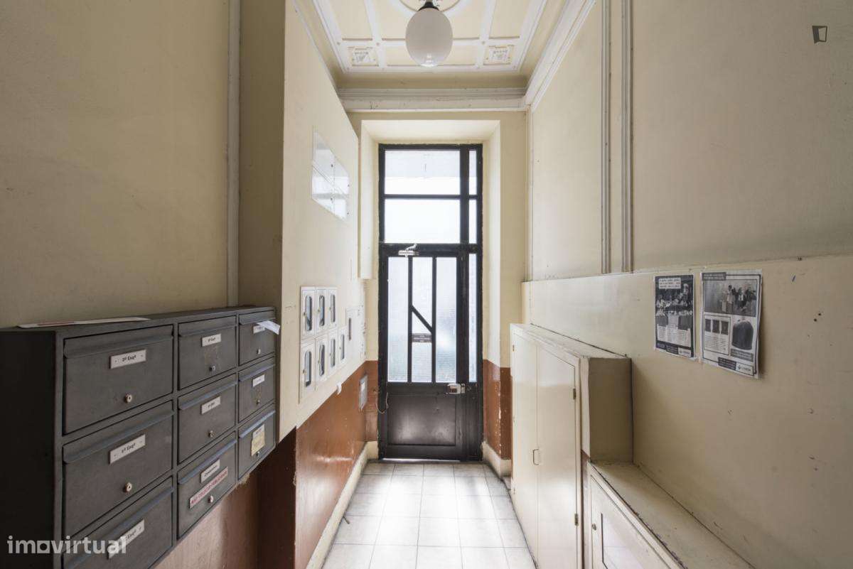 Quarto - localizado em Arroios Lisbon - Grande imagem: 4/7