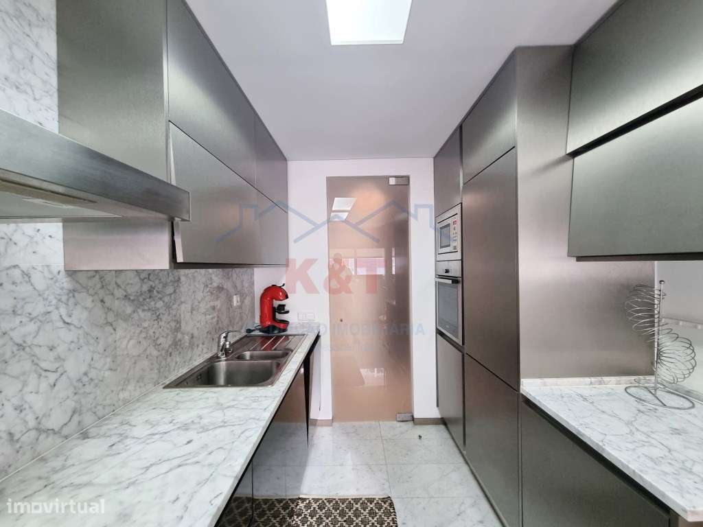 T2 de Luxo na Praia da Rocha com Jacuzzi e garagem-12