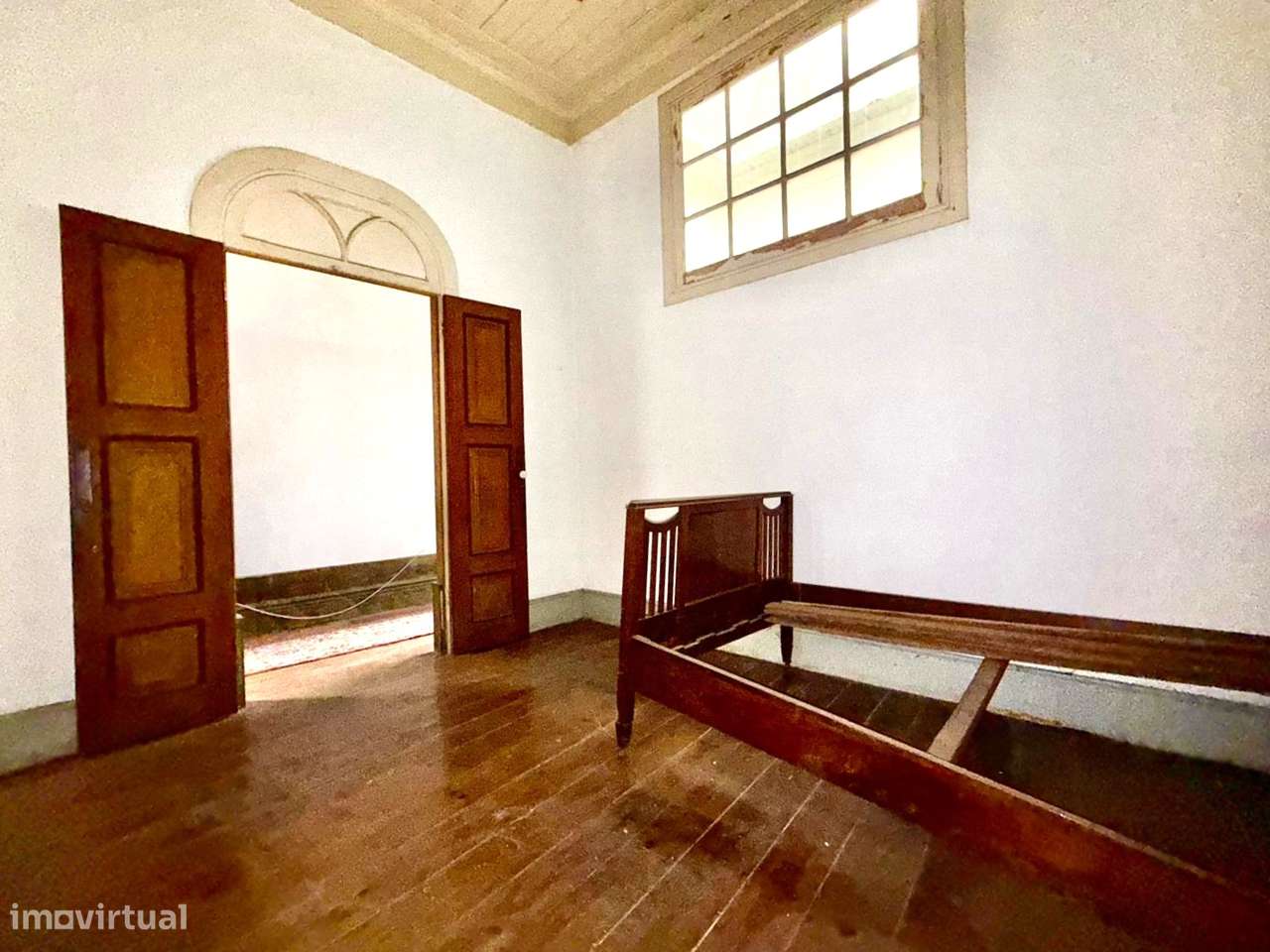 Moradia de Traça Apalaçada com Lojas  no Centro Histórico de Ovar-19