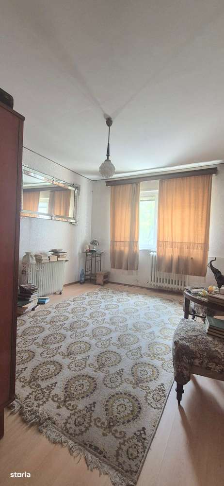 Apartament 4 camere | Etaj 2/4 | Bloc anvelopat | Zonă verde - Imagine principală: 5/7